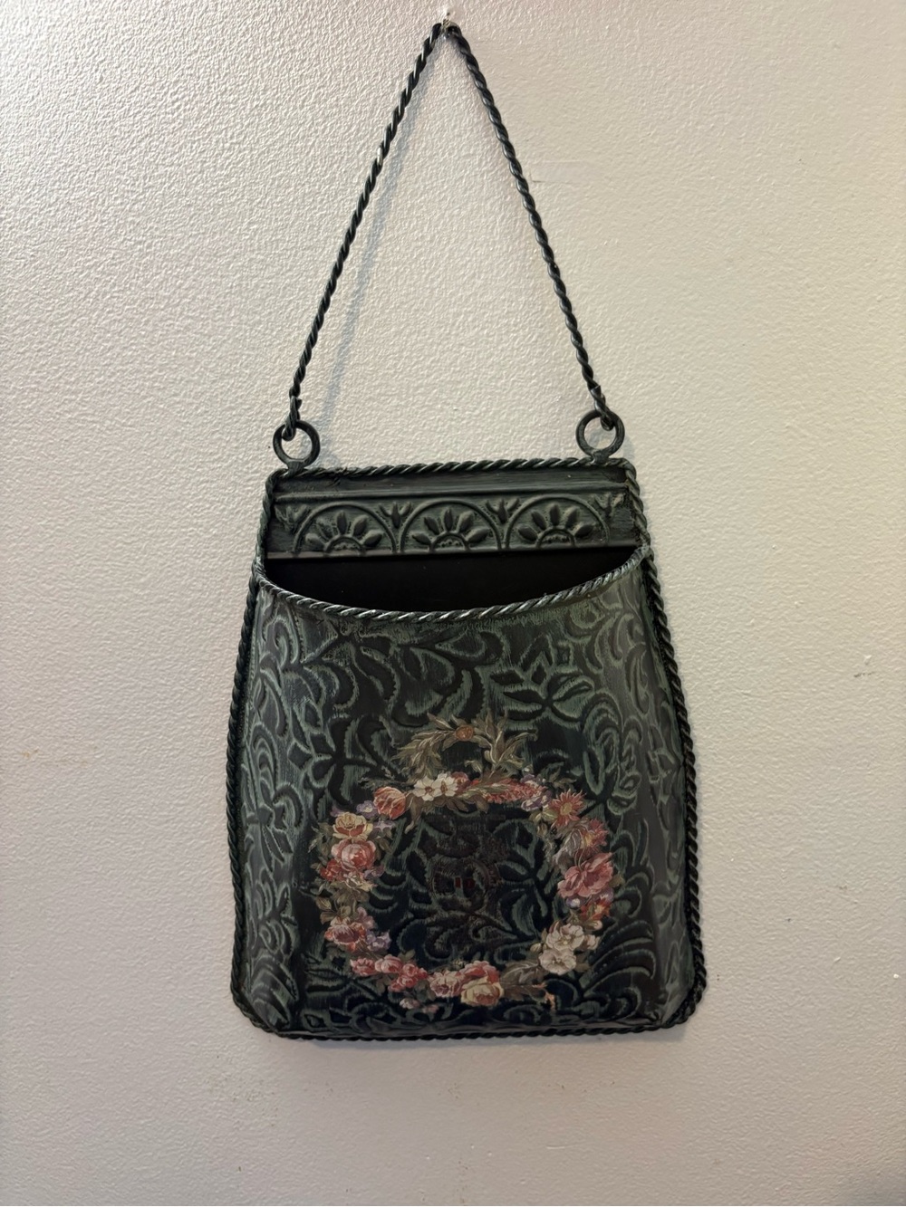 Metal Garden Pocket